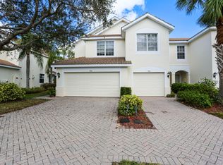 796 Hampton Cir, Naples, FL 34105