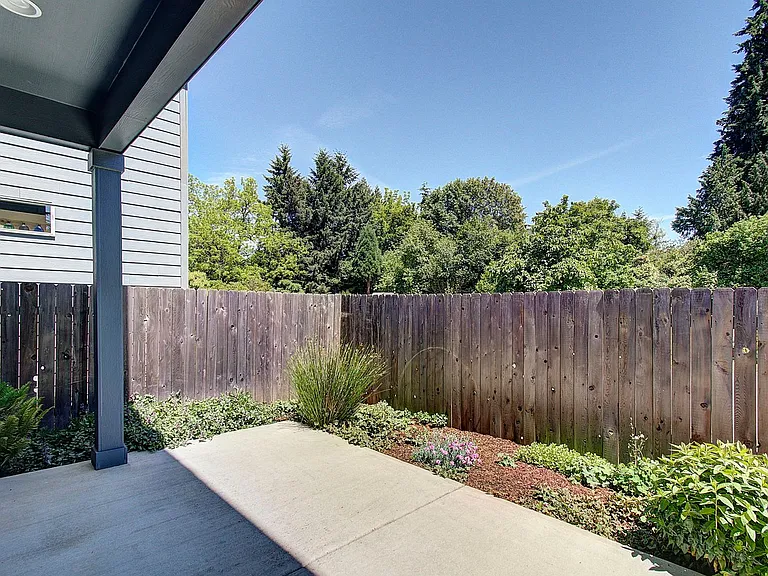 5615 NE 52nd Pl — Photo 29