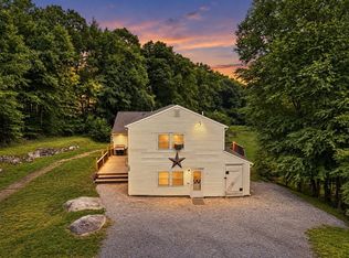 188 Maple St, Douglas, MA 01516