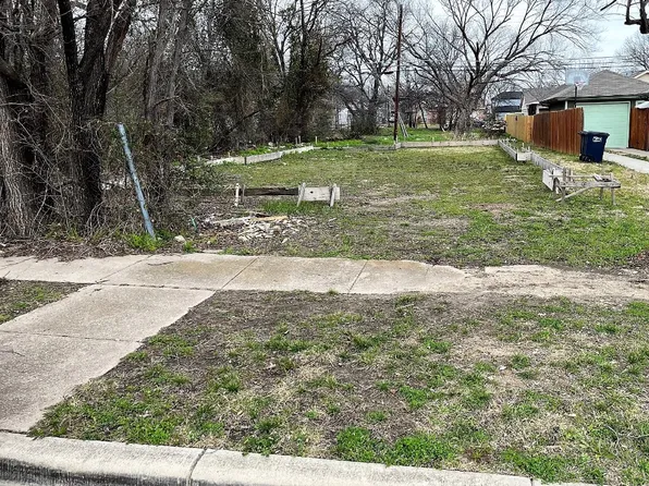 917 E Tucker St, Fort Worth, TX 76104