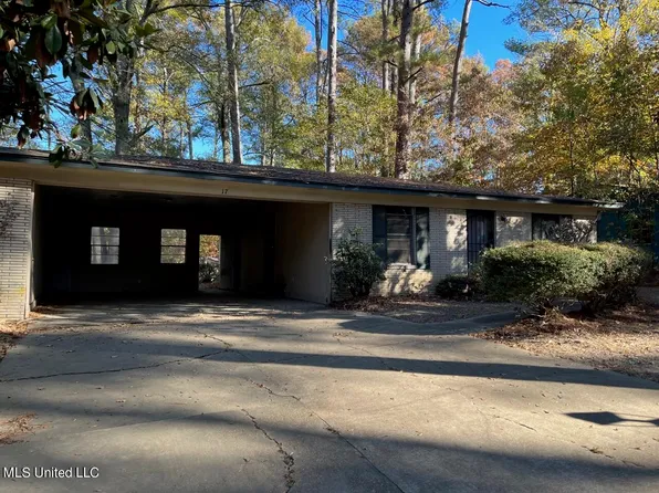 1786 Wood Glen Dr, Jackson, MS 39204