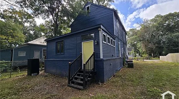 3 bed, 1430 sqft, $1,600 — Photo 3