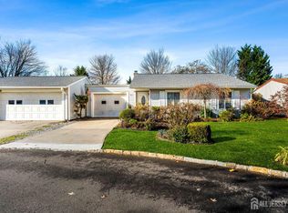 52 Juniper Plz #A, Monroe Township, NJ 08831