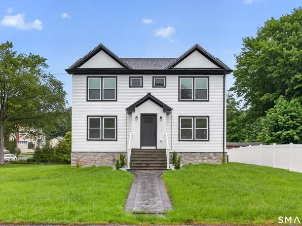 10 Cutrone Road, Norwalk, CT 06850