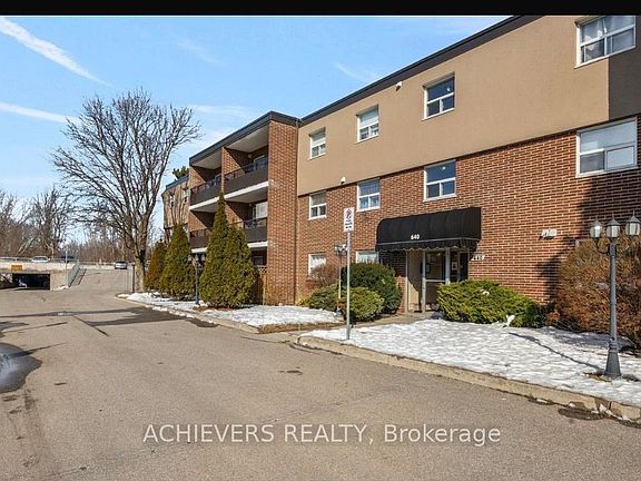 3rd image of 640 Grey St #107