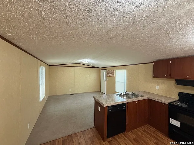 4423 E Houston St — Photo 7