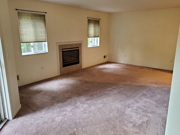 2nd image of 30 Evergreen Ln #30C