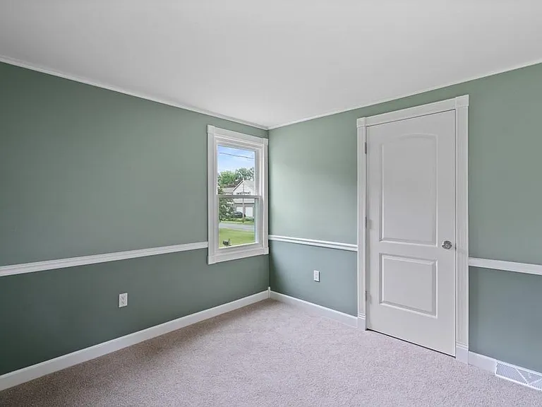 46 Harrison Pl — Photo 12