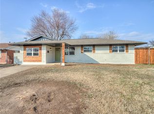 745 SW 1st St, Moore, OK 73160