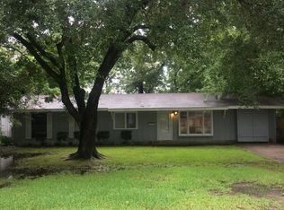 360 Bradford Dr, Beaumont, TX 77707