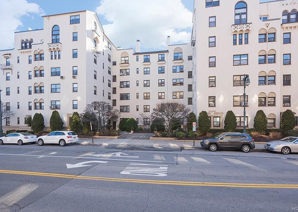 1st image of 17 N Chatsworth Ave APT 6D