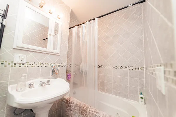 Sold by Abba Realty Associates INC | media 3