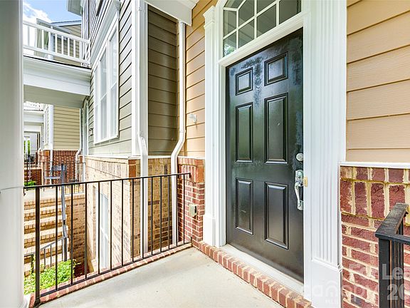 2nd image of 1118 Drayton Ct #125