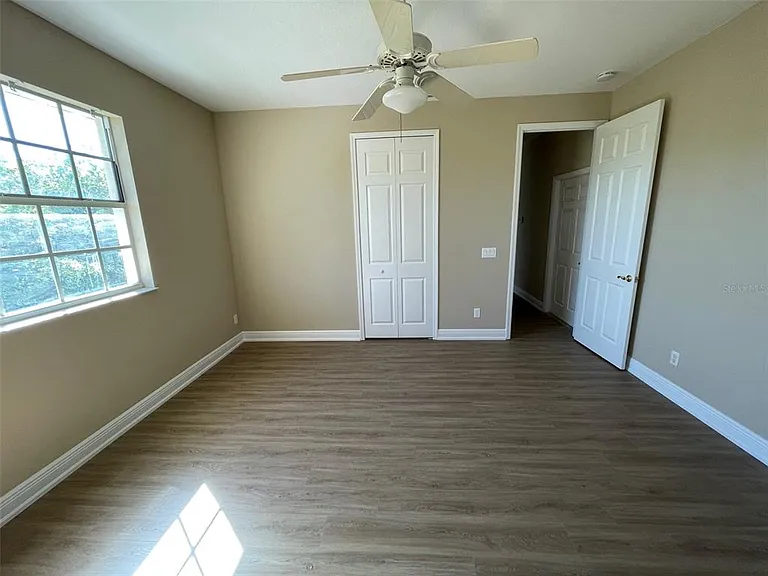 10365 Pendleton Ave — Photo 8