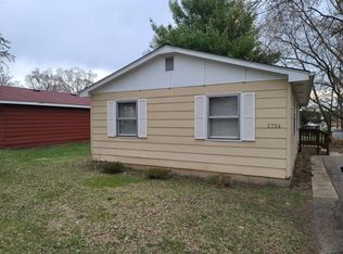 3724 Woodstock St, Wonder Lake, IL 60097