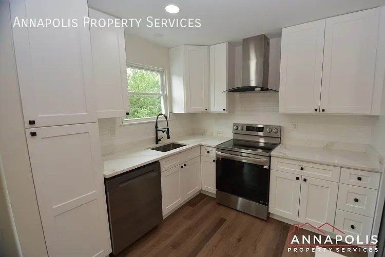 1003 Tyler Ave — Photo 4