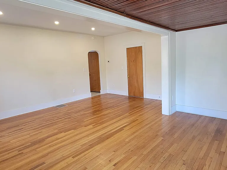 1166 Hall St SE #1 — Photo 7