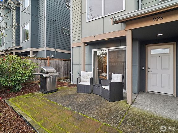 4th image of 926 N 96th Street