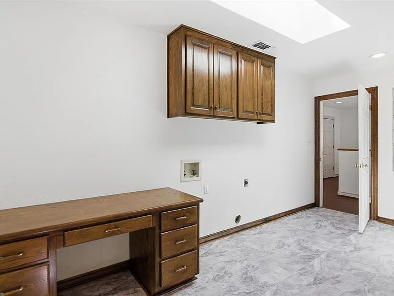 2516 Shirley Ave — Photo 29