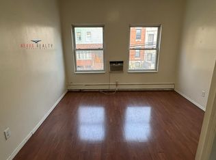 26-61 30th St #2, Astoria, NY 11102