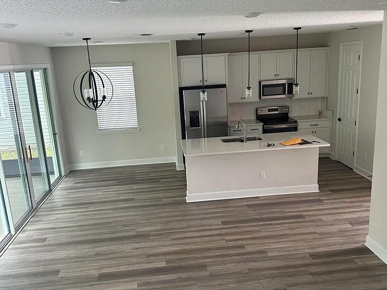 11561 Admirals Cove Dr — Photo 5