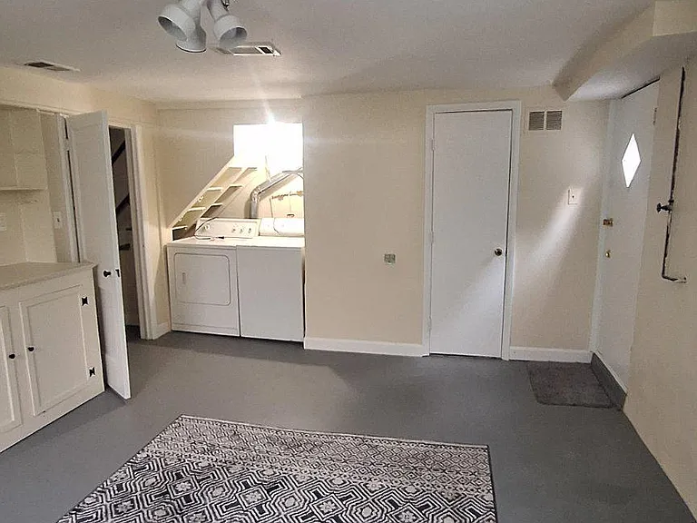 3721 Frankford Ave — Photo 37