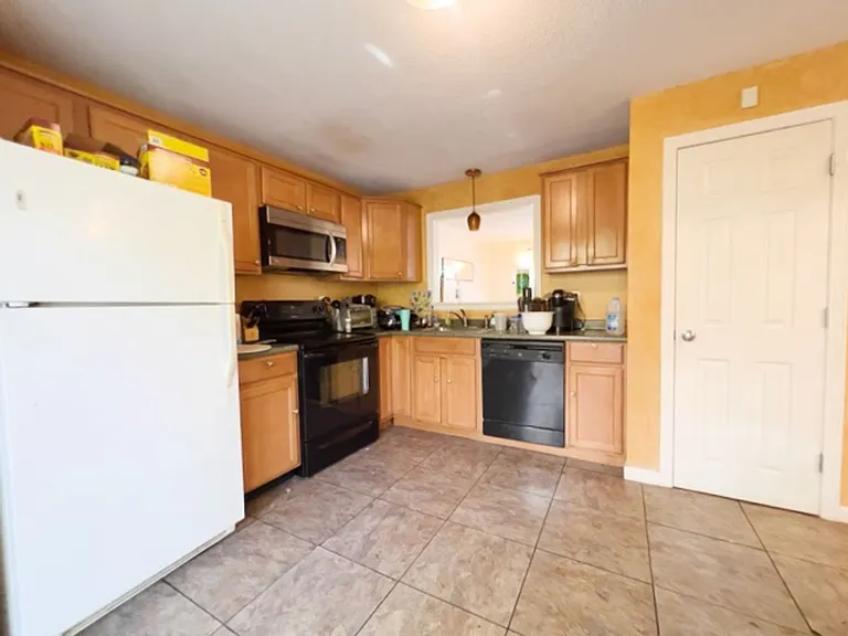 45 Lawn St #1 — Photo 3