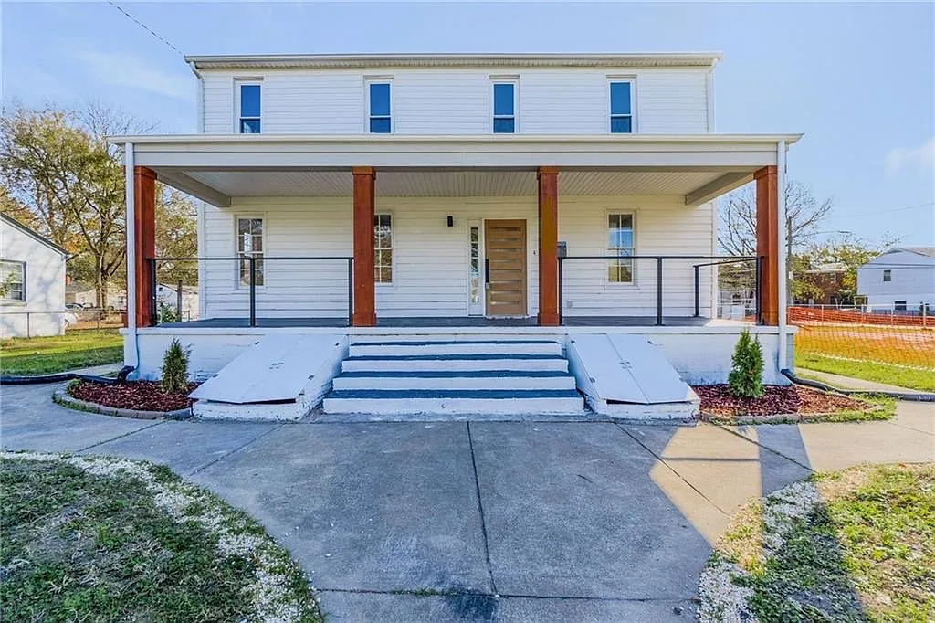 5 bed, 2268 sqft, $1,195 — Photo 1