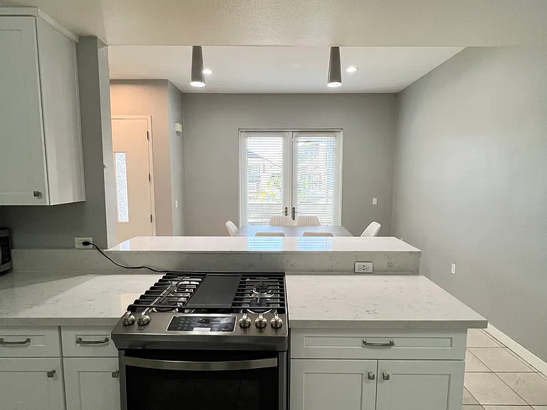 323 E Dayman St #1 — Photo 6