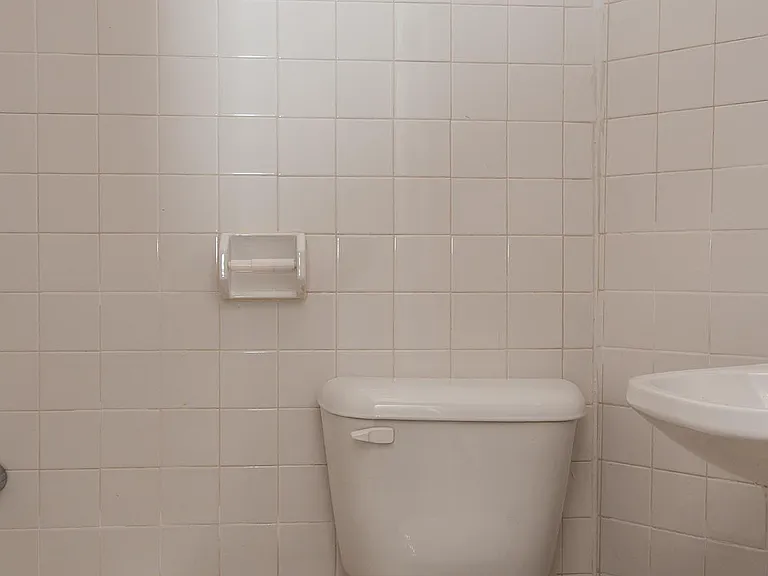 197 Stockholm St #2R — Photo 4