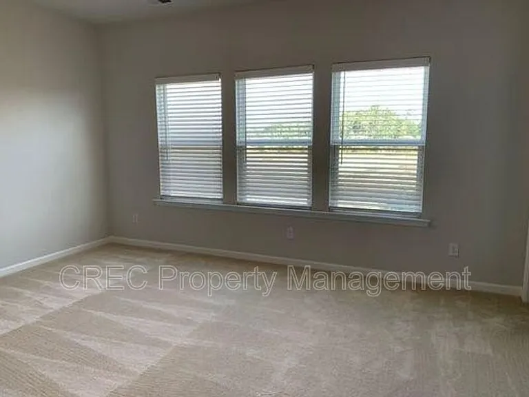 603 McLernon Trce — Photo 17