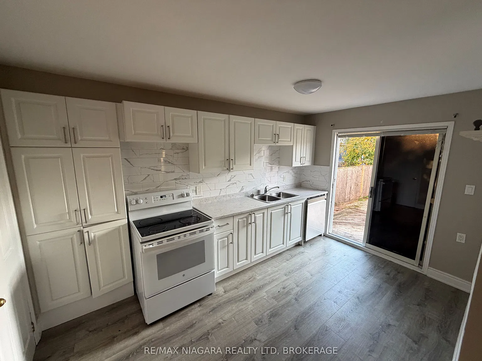 2 bed, $1,750 — Photo 2