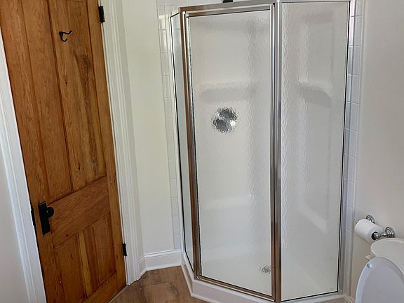 Another bathroom picture