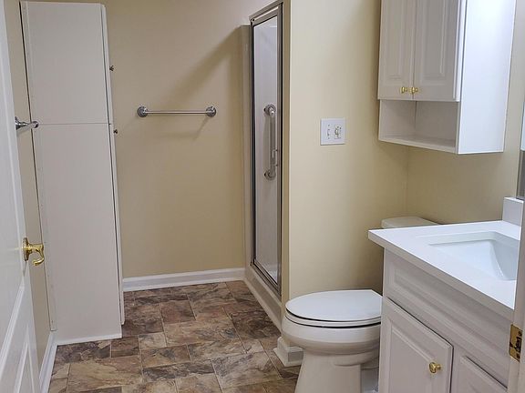 5th image of 1040 Amhearst Oaks Dr #Basement