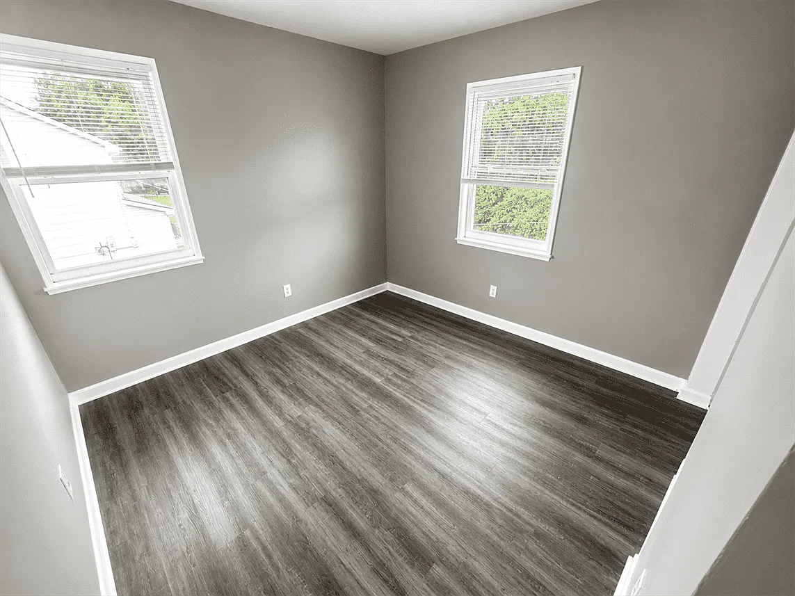 2 bed, 1.5 bath, 725 sqft, $745 — Photo 4