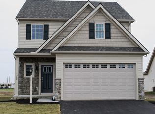 1361 Fieldstone Dr, Mount Joy, PA 17552