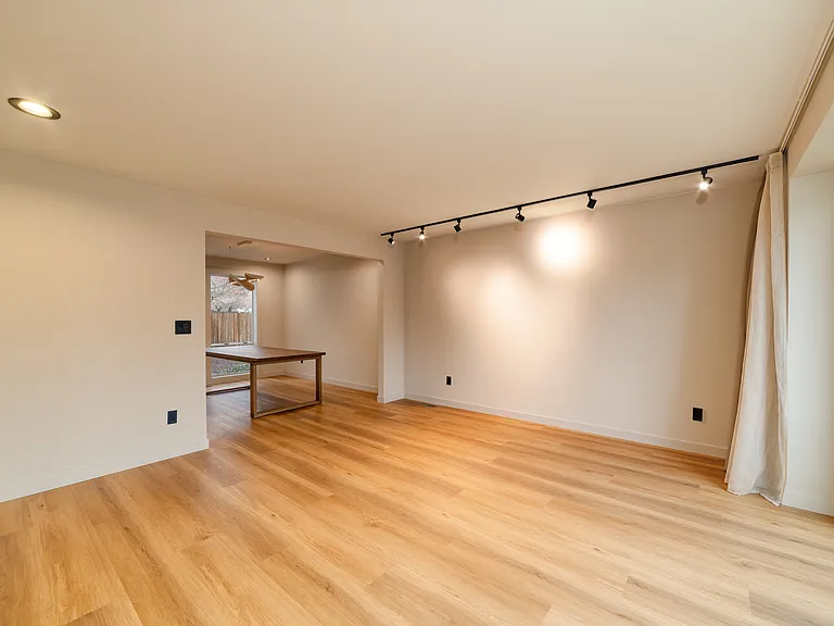 10012 SE 247th Pl — Photo 8