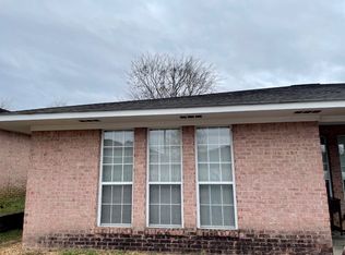 830 N Jackson St APT 27, Starkville, MS 39759