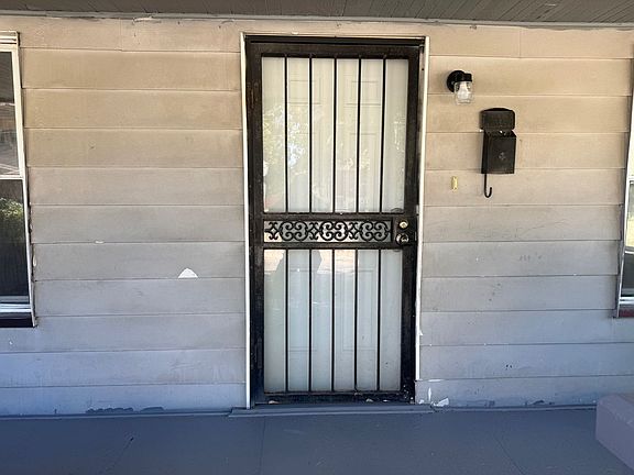 4th image of 2895 E 118th St