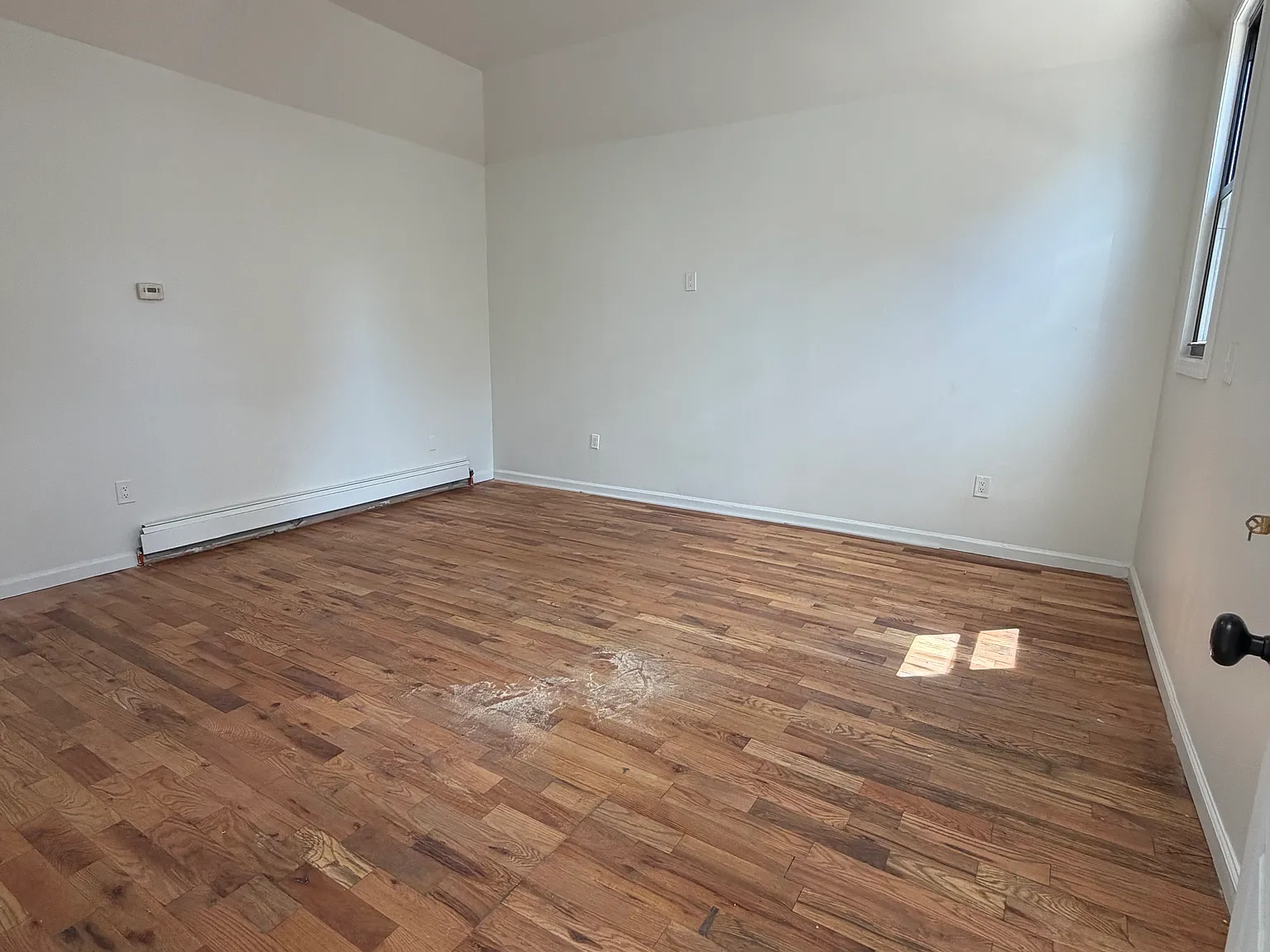 3 bed, $2,500 — Photo 2