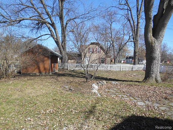 3rd image of 6946 James St