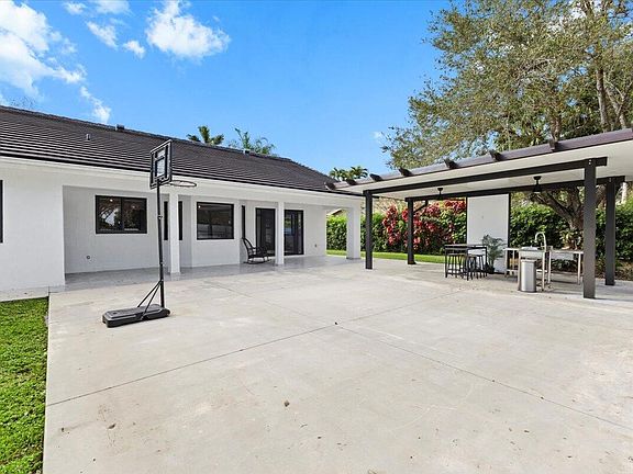2nd image of 20221 NW 8th Street