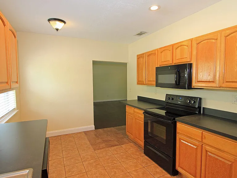 1433 Cardinal Rd — Photo 8