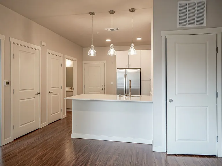 Capitol Flats — Photo 16