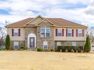 4587 Grovewood Ct, Clarksville, TN 37040