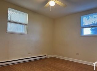 2310 Gabriel Ave APT 5, Zion, IL 60099