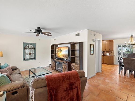 4th image of 6257 Cape Hatteras Way NE APT 6