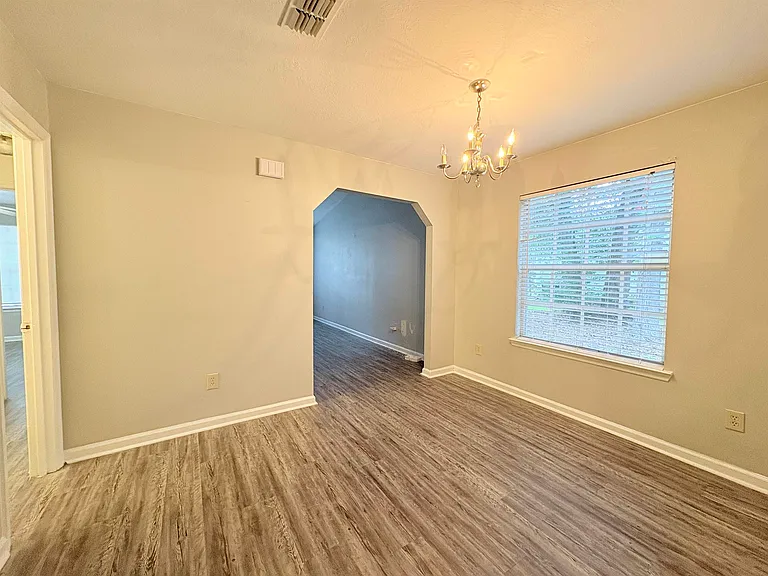 3910 Gaffney Loop — Photo 6