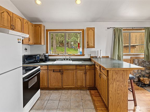 5th image of 630 Hidden Springs Road