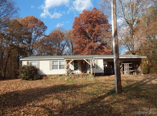 1643 Hill River Rd, Hiddenite, NC 28636